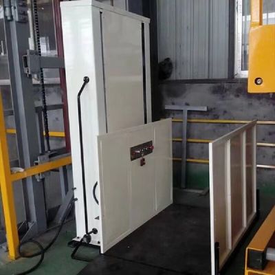 مصعد شحن هيدروليكي مع تحكم PLC
