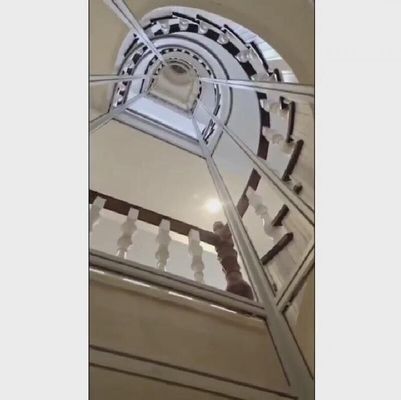 مصعد نصف دائري توفير مساحة